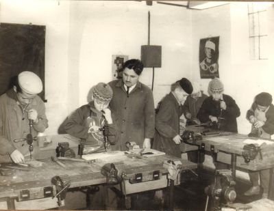 Életképek - 0026_Technikaóra