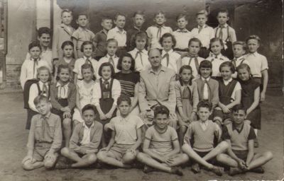 Osztályképek - 0033_1957