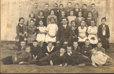 Osztályképek - 0046_1926 1927_4.oszt